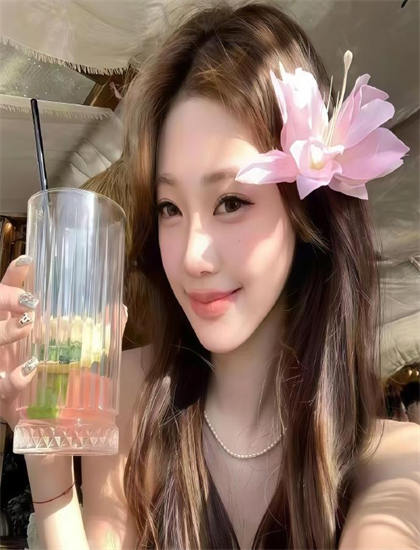 文化批评《百亿打工人》：探索文化身份与自我认同的探索 认识艺术的文化教育功能